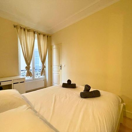 Chambre Lit Double Et Salon Avec Canape-Lit A 10 Minutes Des Champs Elysees Paris Ngoại thất bức ảnh